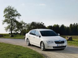 Skoda предлагает новые двигатели и варианты трансмиссии для моделей 2011 года